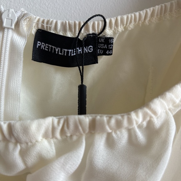 PrettyLittleThing Cream Satin Top - Picture 4 of 4